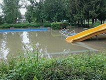 Hochwasser Mai/Juni 2013: das mittlere Becken im Freibad Kahla