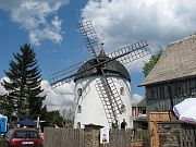 Die Turmwindmühle in Dittrichshütte im Landkreis Saalfeld-Rudolstadt