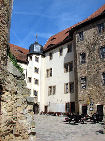 Heldrungen Schlossinnenhof mit Cafe