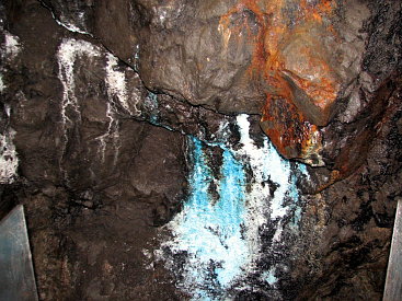 Crux Vessertal - farbige Minerale - Kupfervitriol