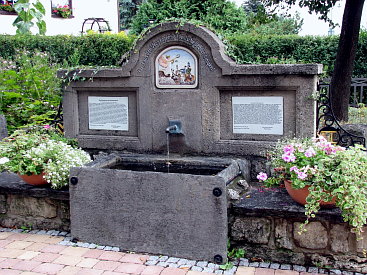Brunnen am Dreimonarchendenkmal Dornheim