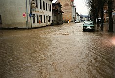 Hochwasser im April 1994: Bahnhofstraße
