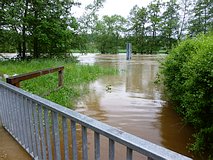 Hochwasser Mai/Juni 2013: Brücke am Fuß-/Radweg nach Kleineutersdorf