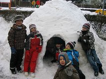 aktuelle Stadtansichten: Iglu im AWO Kindergarten (Winter 2010)