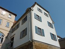 aktuelle Stadtansichten: Renoviertes Altstadthaus an der Stadtmauer/Pforte