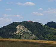 die Leuchtenburg: Blick auf den Dohlenstein und die Leuchtenburg